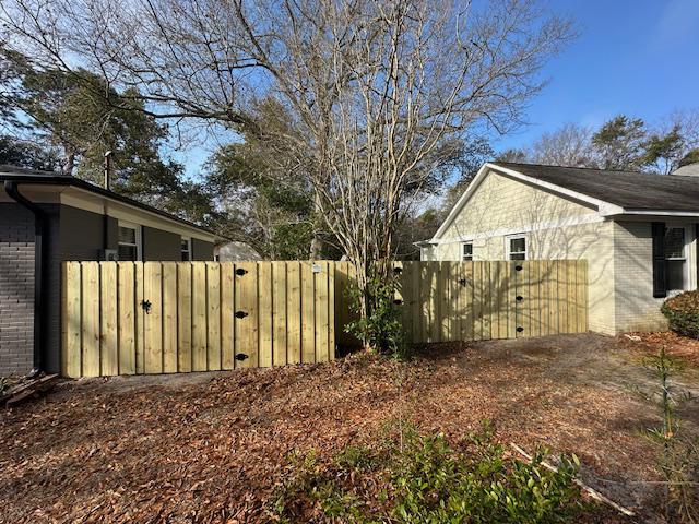 board on board and aluminum fence installed by top rail fence