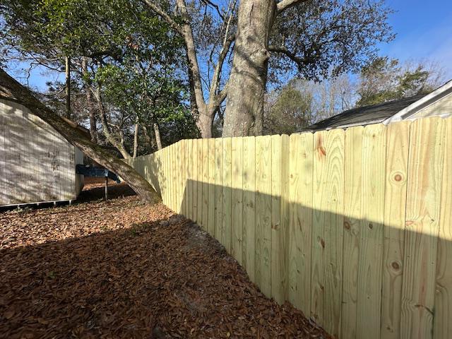board on board and aluminum fence installed by top rail fence