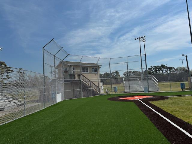 galvanized chain link fence installed by top rail fence