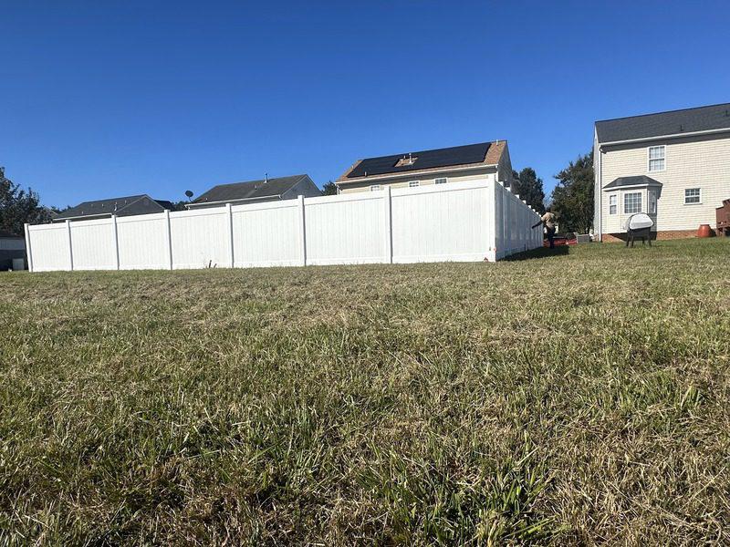 Vinyl Privacy Fence Installation in Richmond VA