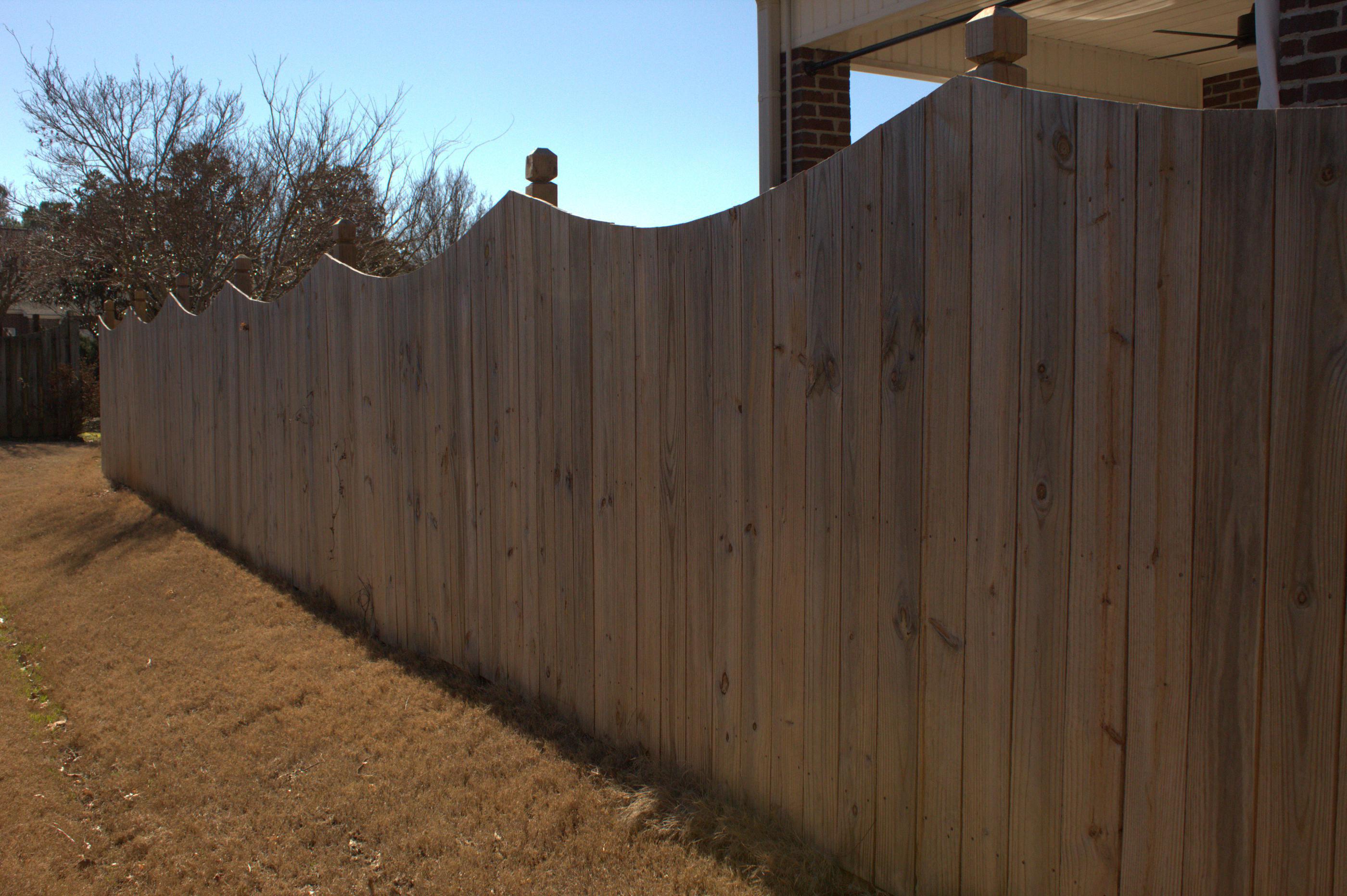 6' Scallop Wood Privacy Fence - 154LF with Demo & Gates