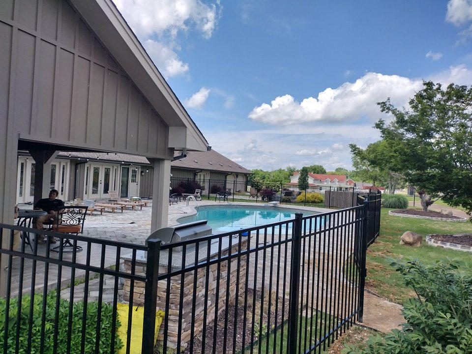 5ft High Black Aluminum Pool Fence enclosure