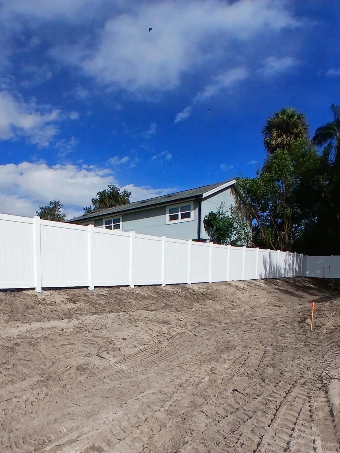  privacy vinyl fence installed by top rail fence