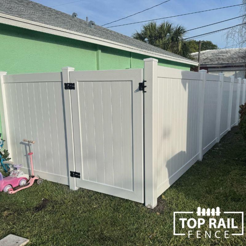new vinyl fence installation for a homeowner