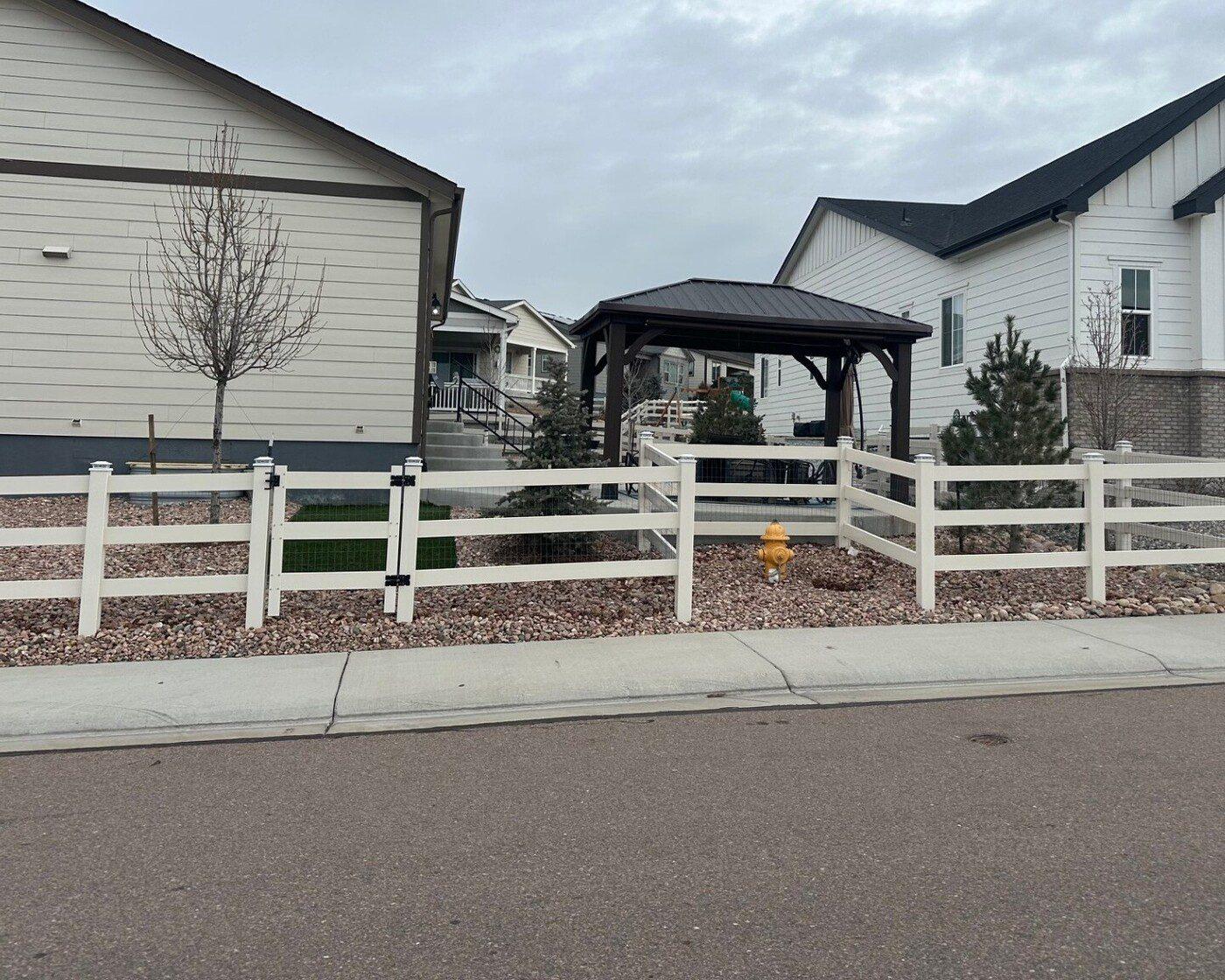 HOA Required Vinyl Fence