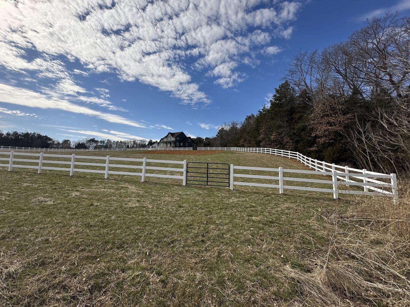 Vinyl Fence Installation