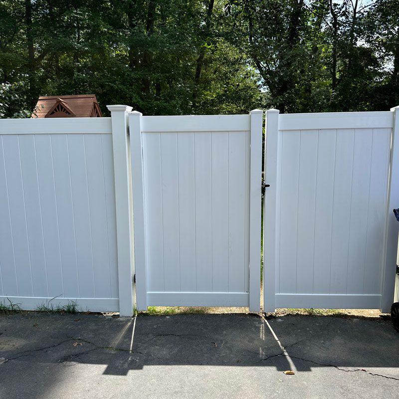 Vinyl Privacy Fence and Gate Replacement