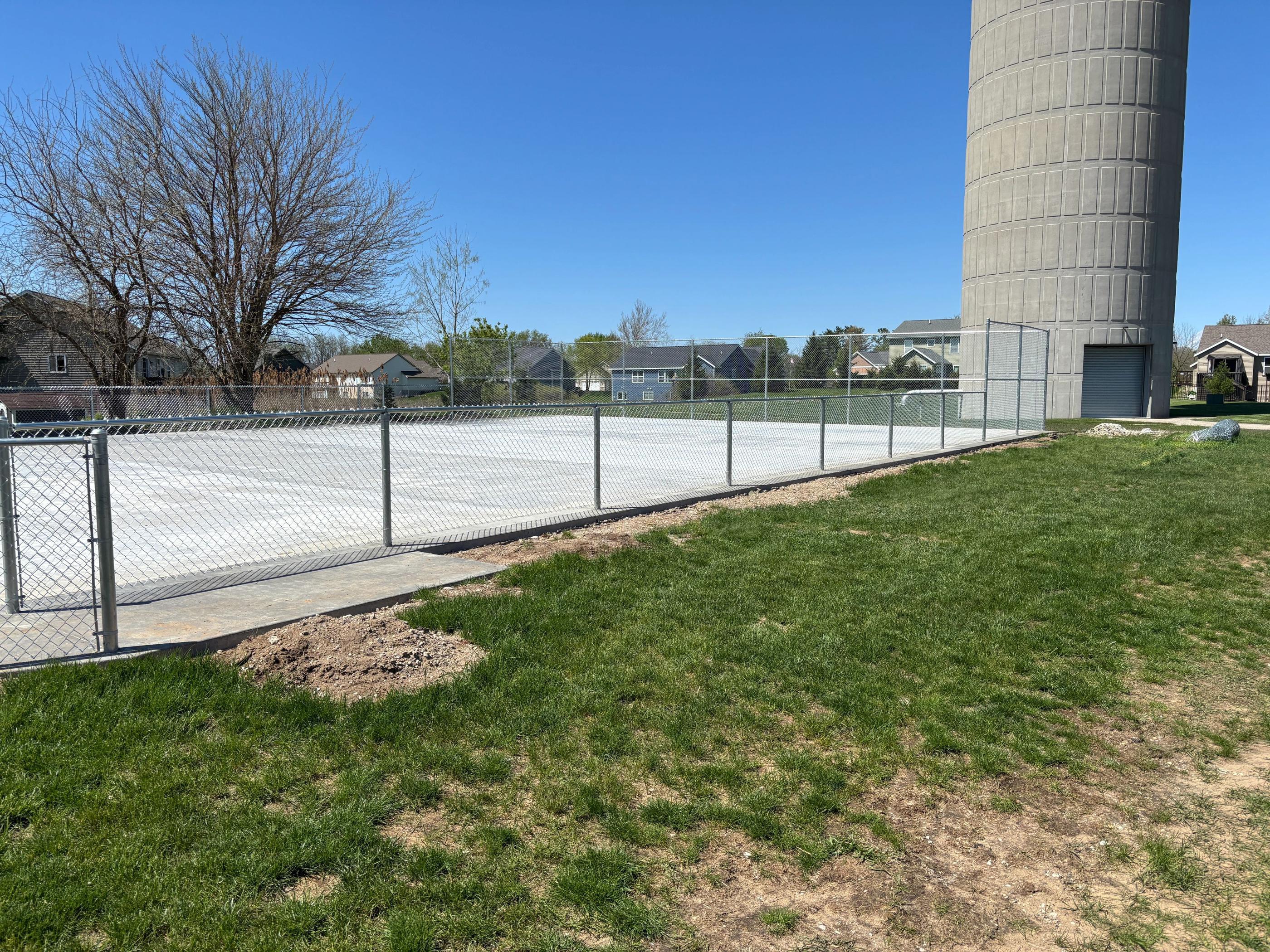 galvanized chain link installed by top rail fence
