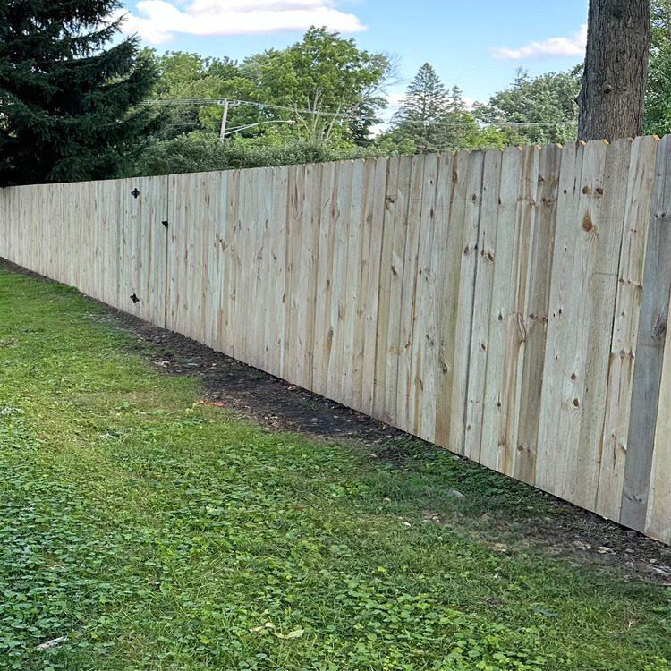 Wood Privacy Fence Replacement