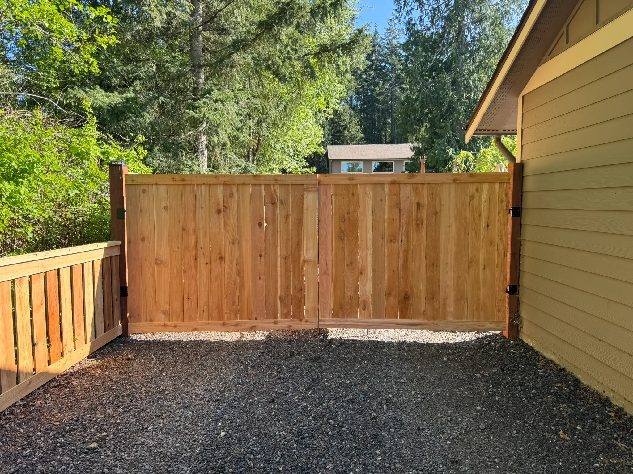 wood cap and trim fence installed by top rail fence