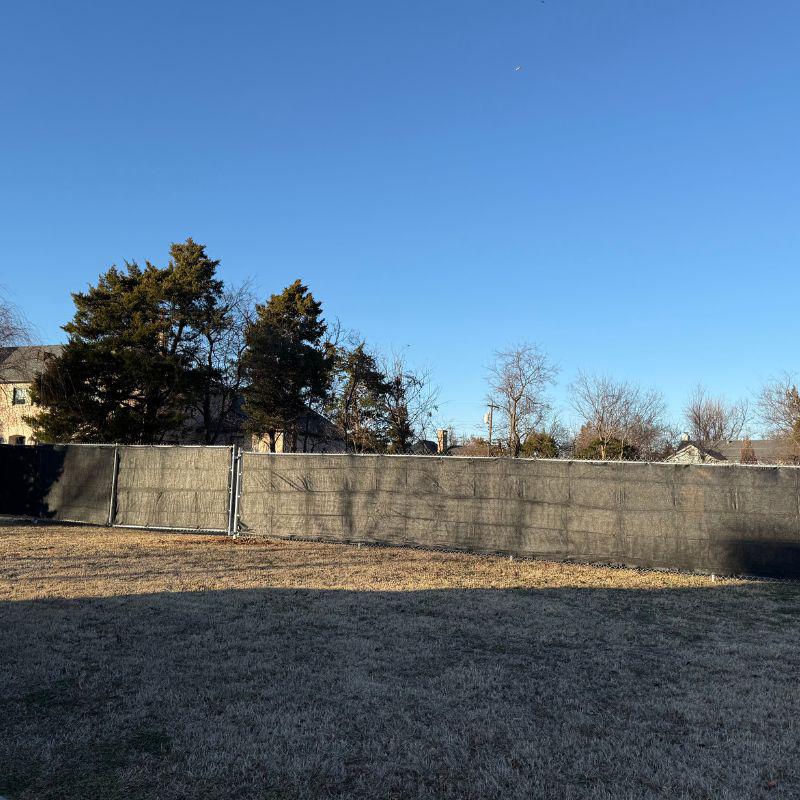  chain link fence installed by top rail fence