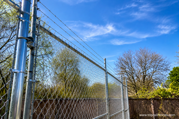 How negative air pressure and temporary walls reduce infection risks