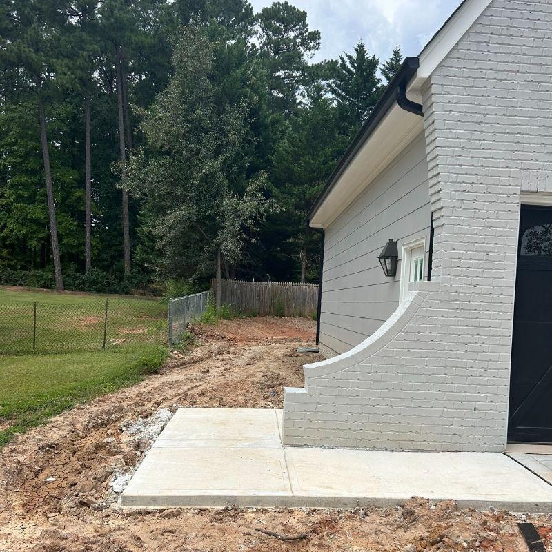 Wood and Aluminum Fence Installation