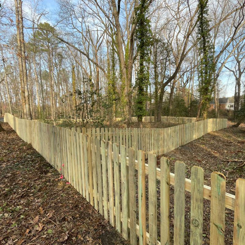 4 ft high picket dog-ear fence