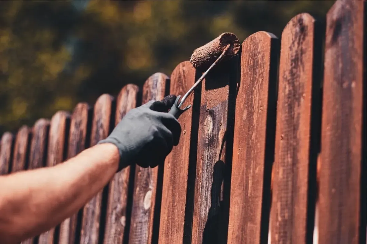 Preserving the Beauty of Wood Fences in Denver’s Dry Climate