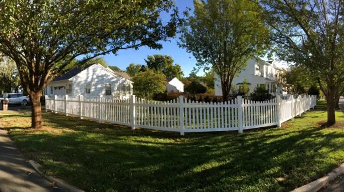 Vinyl fencing for corner lots in Charlottesville: solving visibility and privacy without compromise