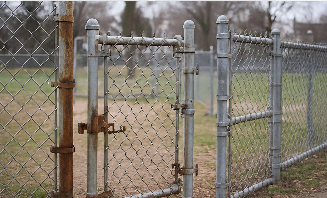 Why Chain Link Fences in Hartford Show Wear First at Entry Points