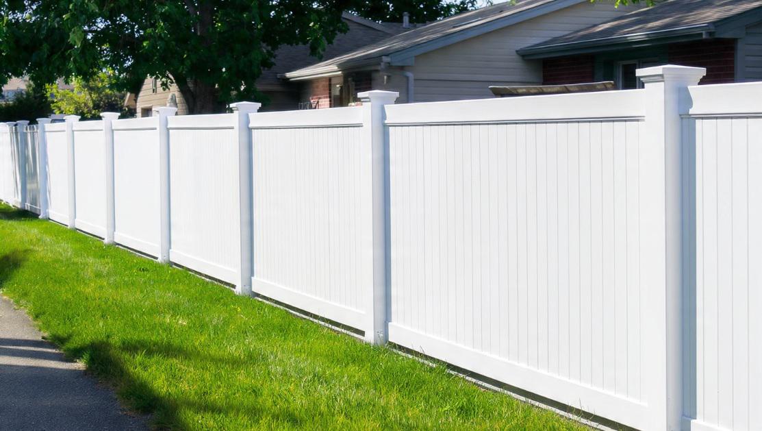 Why Wilmington Homeowners Rarely Replace Vinyl Fences for the Reason They Expect