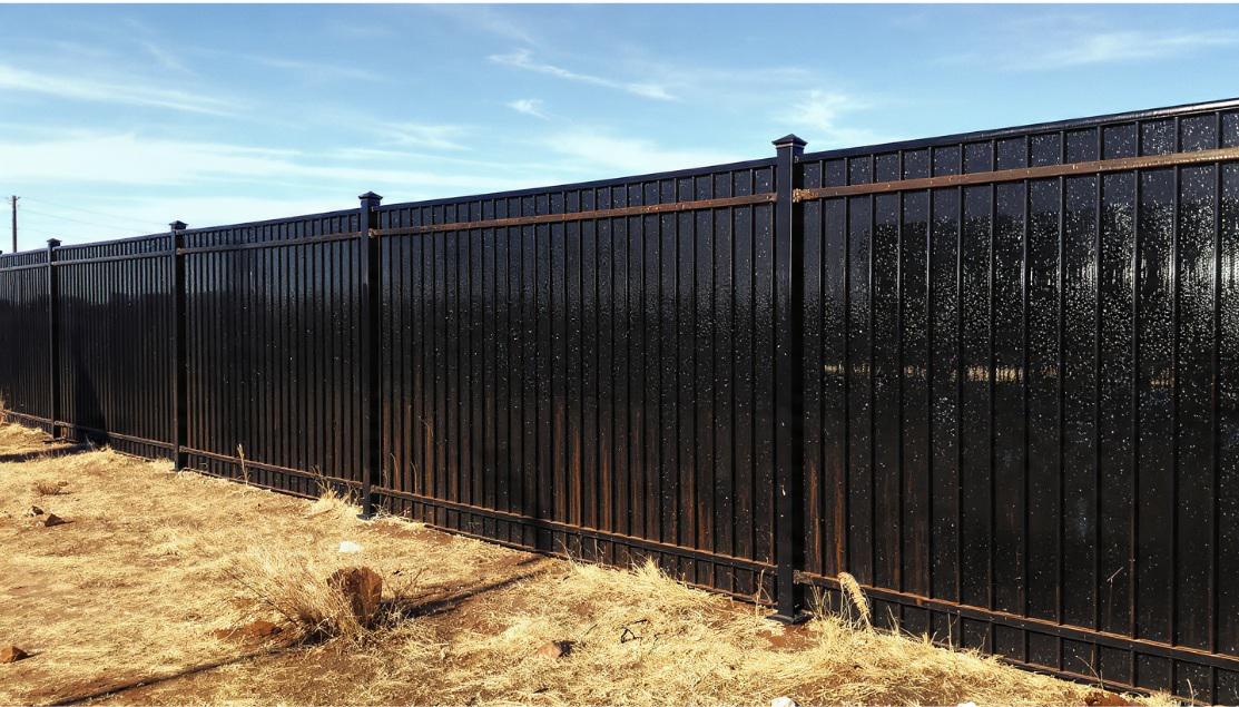 The Metal Fencing Detail Oklahoma City Property Owners Notice During Rapid Temperature Swings