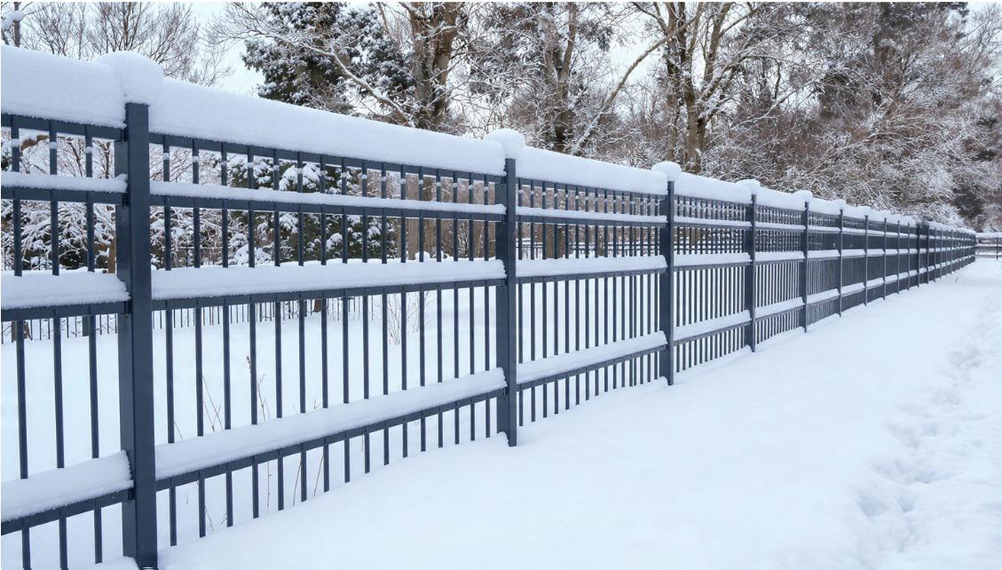 Snow Load Stress Test: How Aluminum Fencing Handles Heavy Michigan Winters