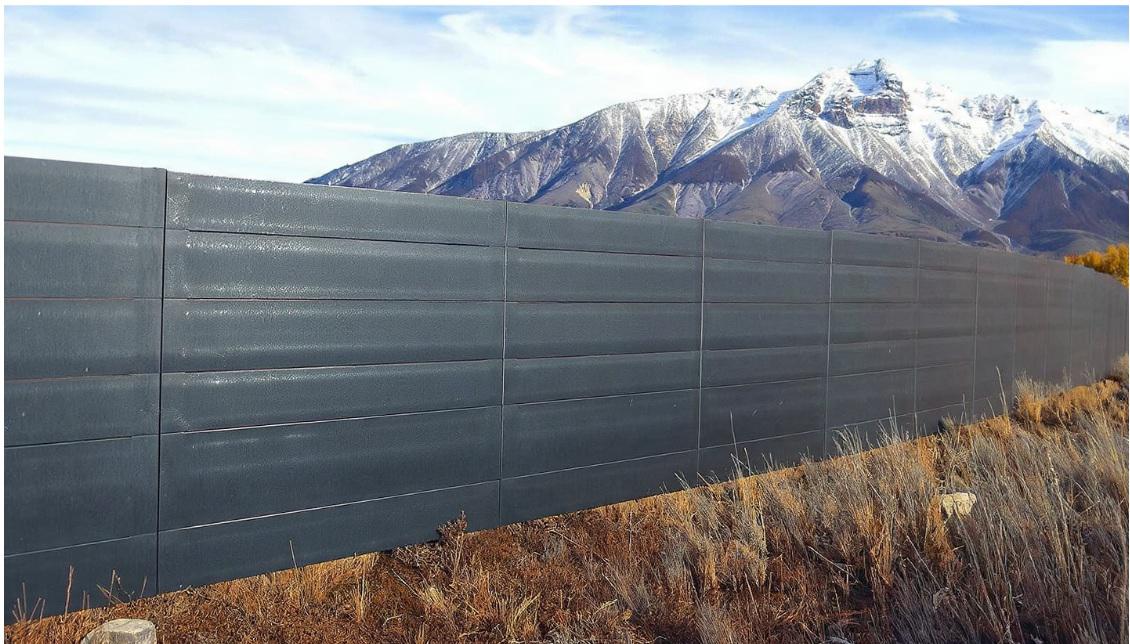 Designing a Fence That Frames the Rockies: Creative Fence Design Ideas for Denver Landscapes