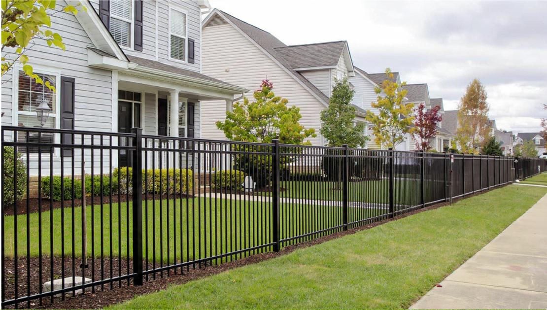 Homeowners in Raleigh-Durham Are Choosing Metal Fencing to Handle Changing Weather Conditions Year-Round