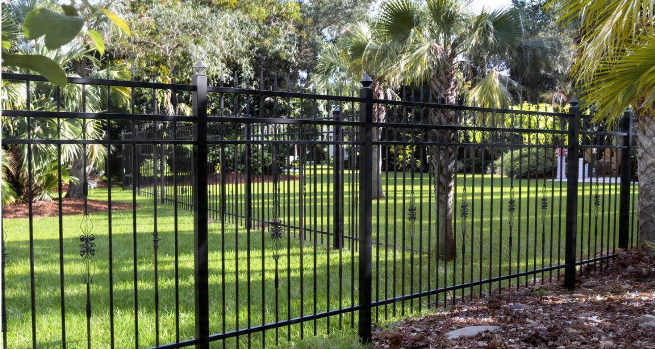 Not all strength feels the same: what metal fencing changes about movement and flow in Florida Panhandle yards
