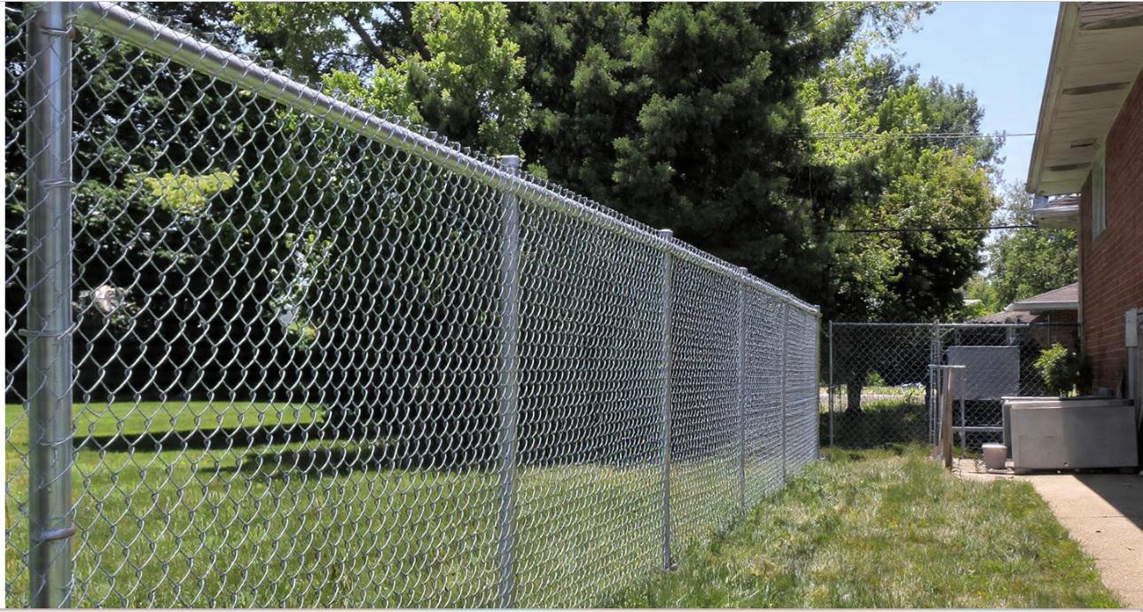 How chain link fencing supports flexible property use across West St. Louis backyards