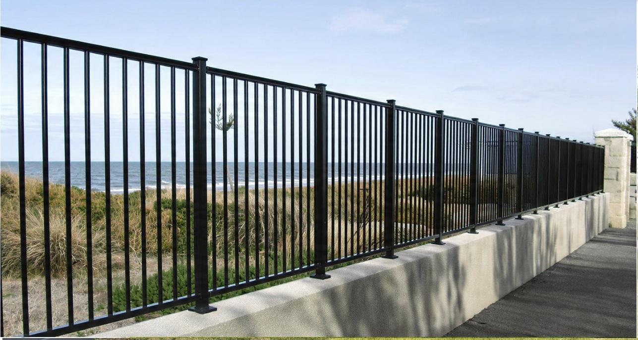 Metal fencing in Wilmington and the balance between coastal exposure and structural confidence