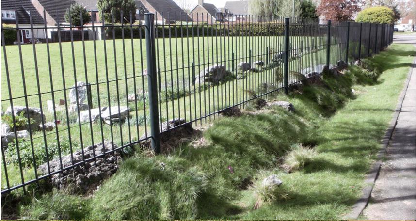How metal fencing in Birmingham responds to elevation changes and uneven property lines