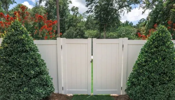 Vinyl Double Swing Gate