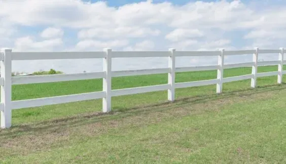 white vinyl ranch rail fence