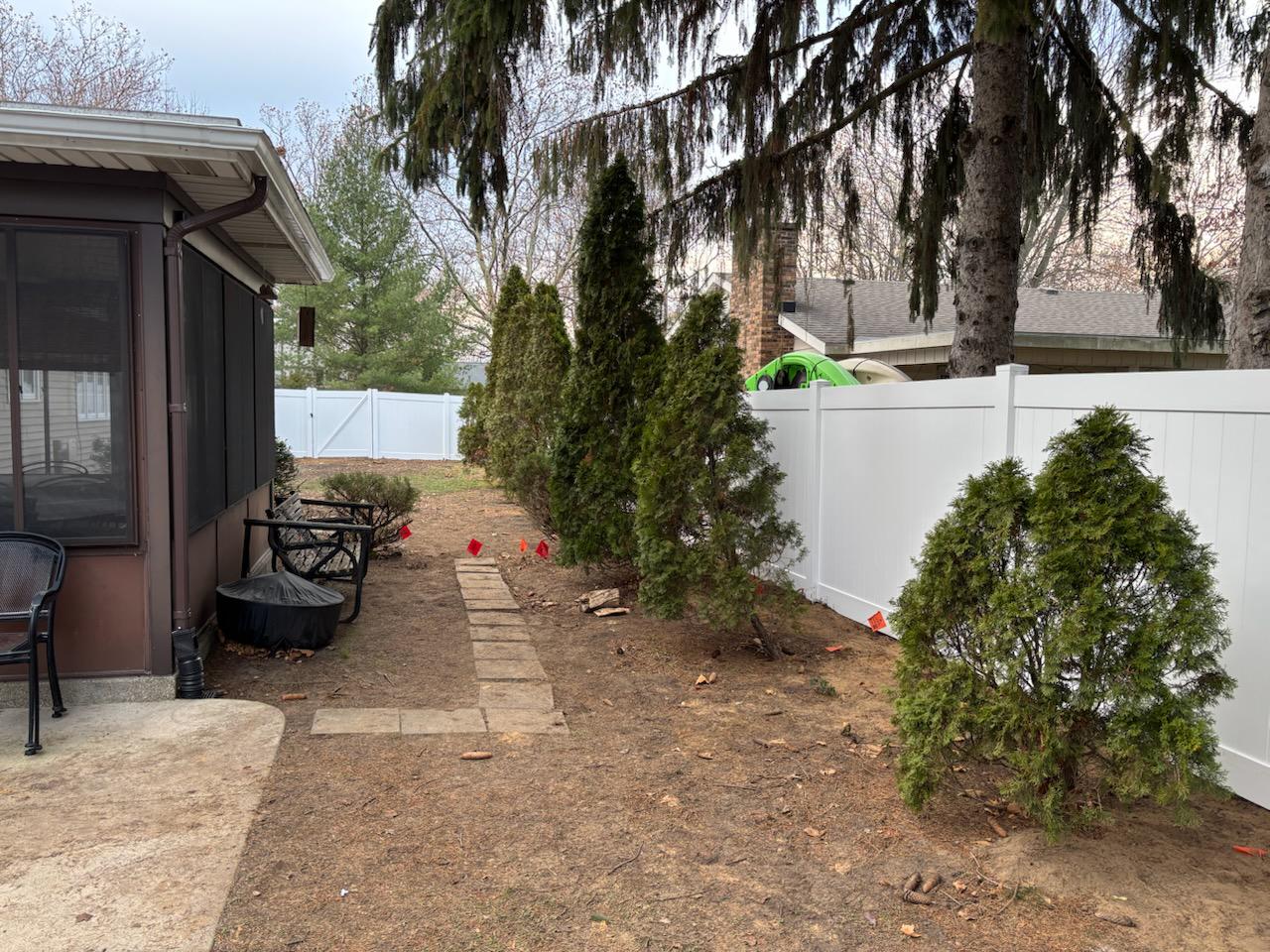 vinyl privacy fence installed by top rail fence