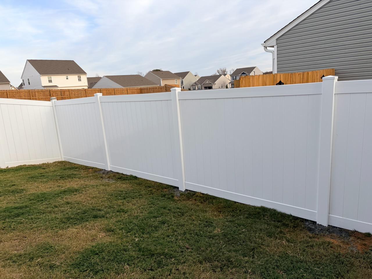 vinyl privacy fence