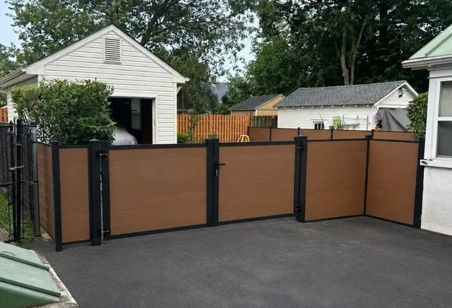 horizontal fence installed by top rail fence