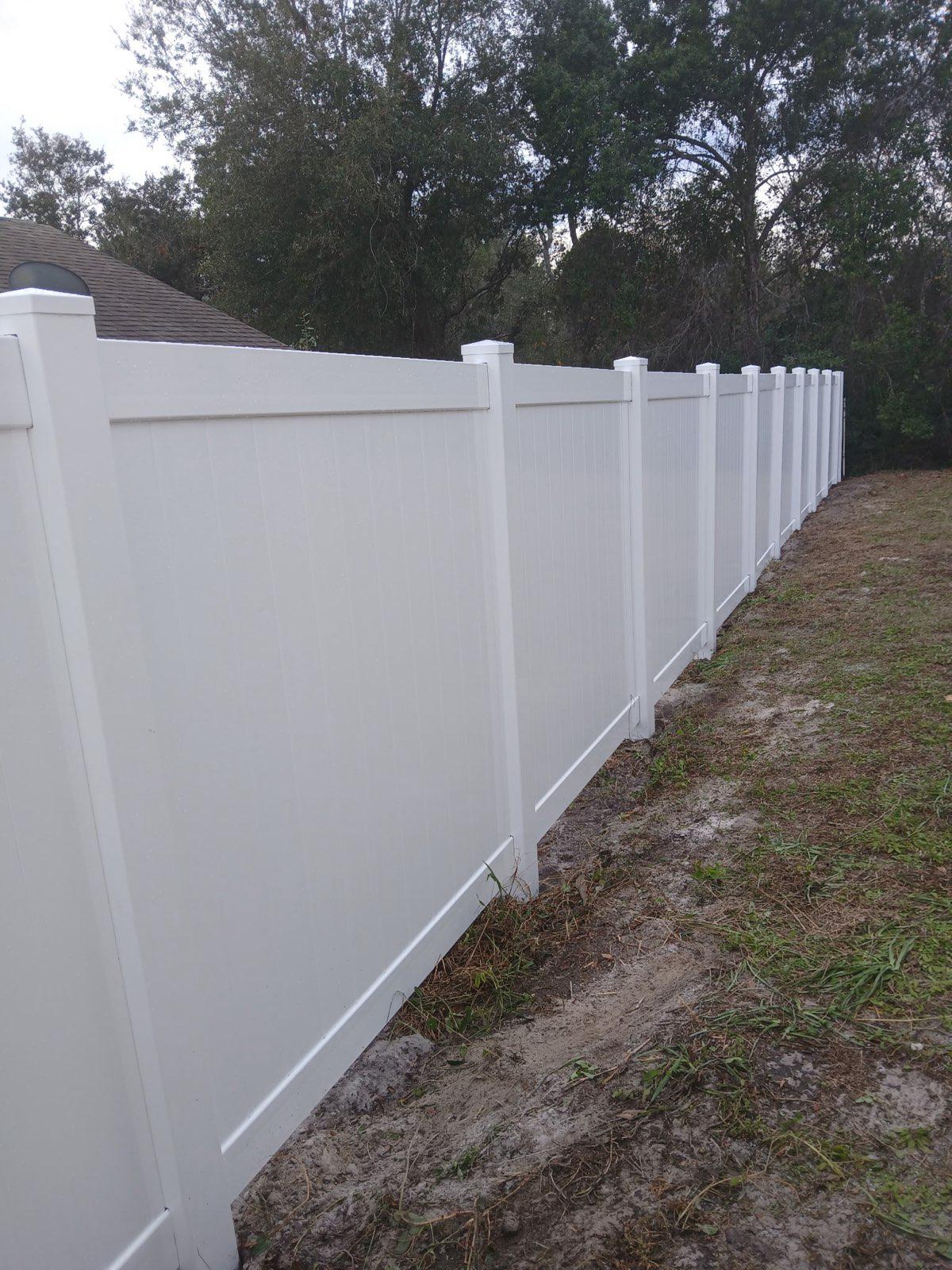 privacy vinyl fence installed by top rail fence