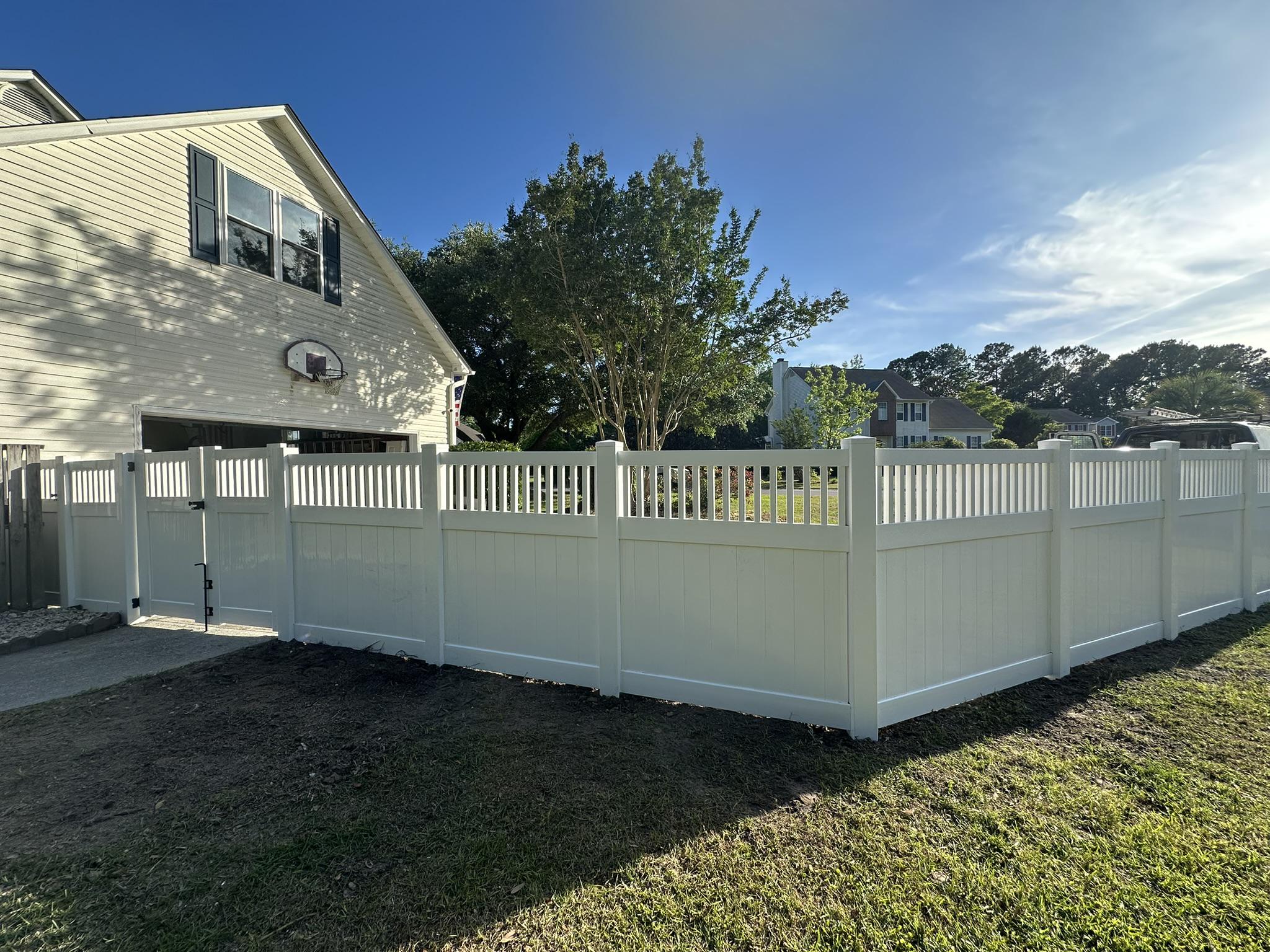 vinyl lattice top fence installed by top rail fence