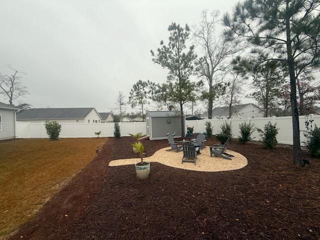 vinyl privacy fence installed by top rail fence