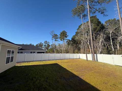 vinyl privacy fence installed by top rail fence