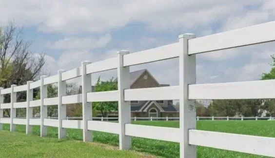 vinyl post and rail fence