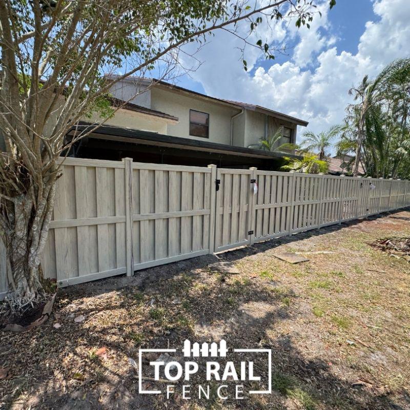 shadowbox vinyl fence installed by Top Rail Fence