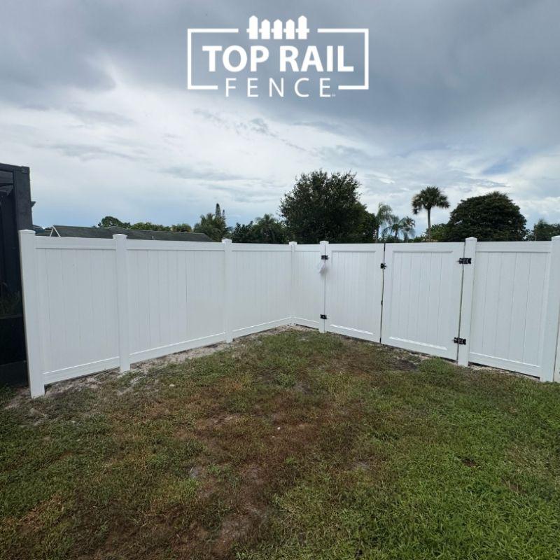 Vinyl Fence installed by Top Rail Fence