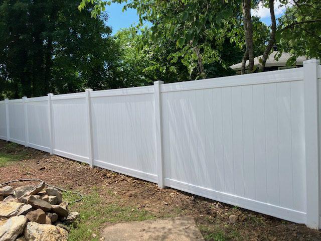 Lattice Top Vinyl Privacy Fence Installation