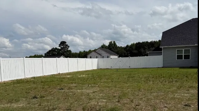 Semi-Private Vinyl Fence