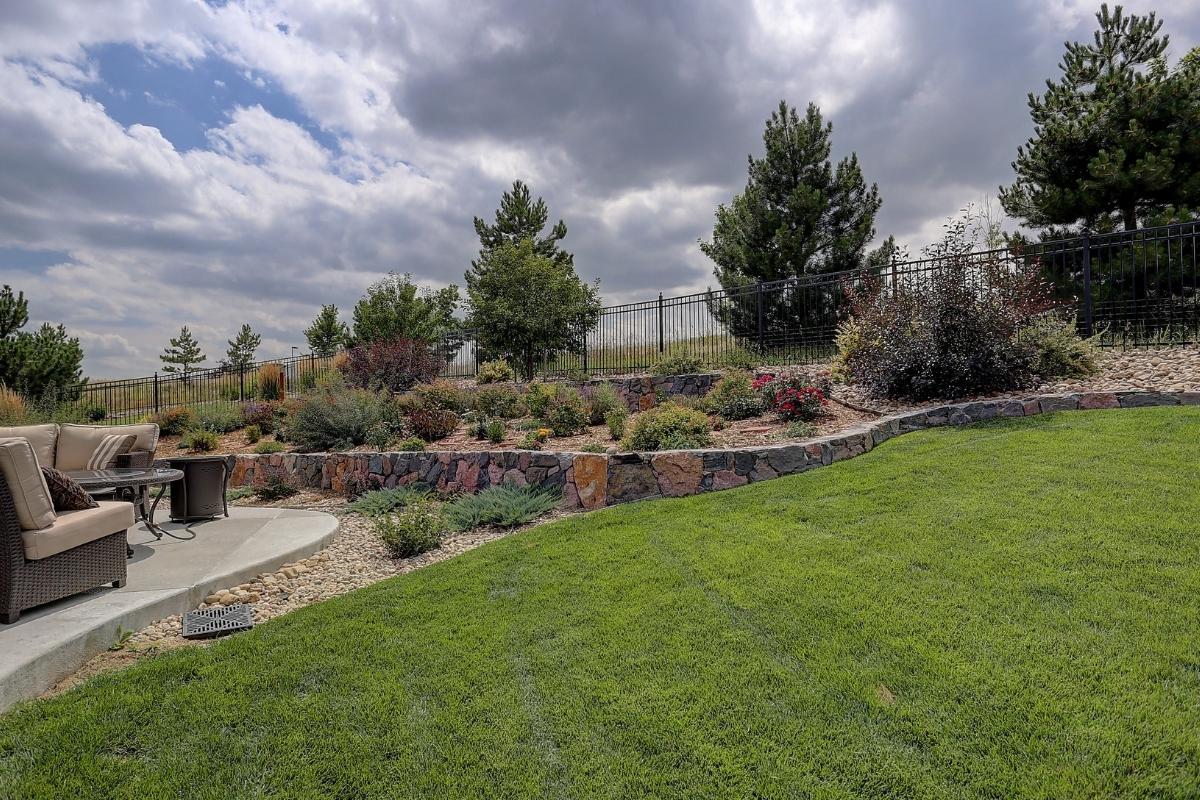 Fence Design Ideas for Larger Properties in Fort Collins