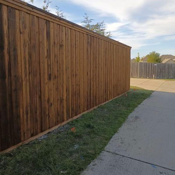 Front yard Wooden Top Rail Fence in North Dallas