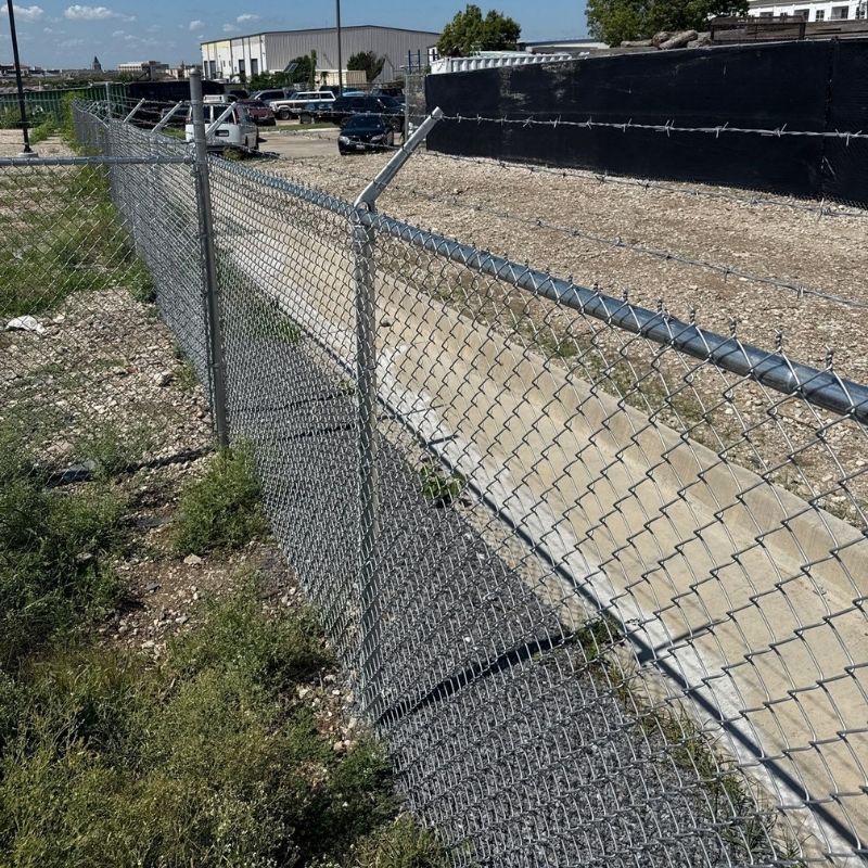 Chain link fence installed by Top Rail Fence