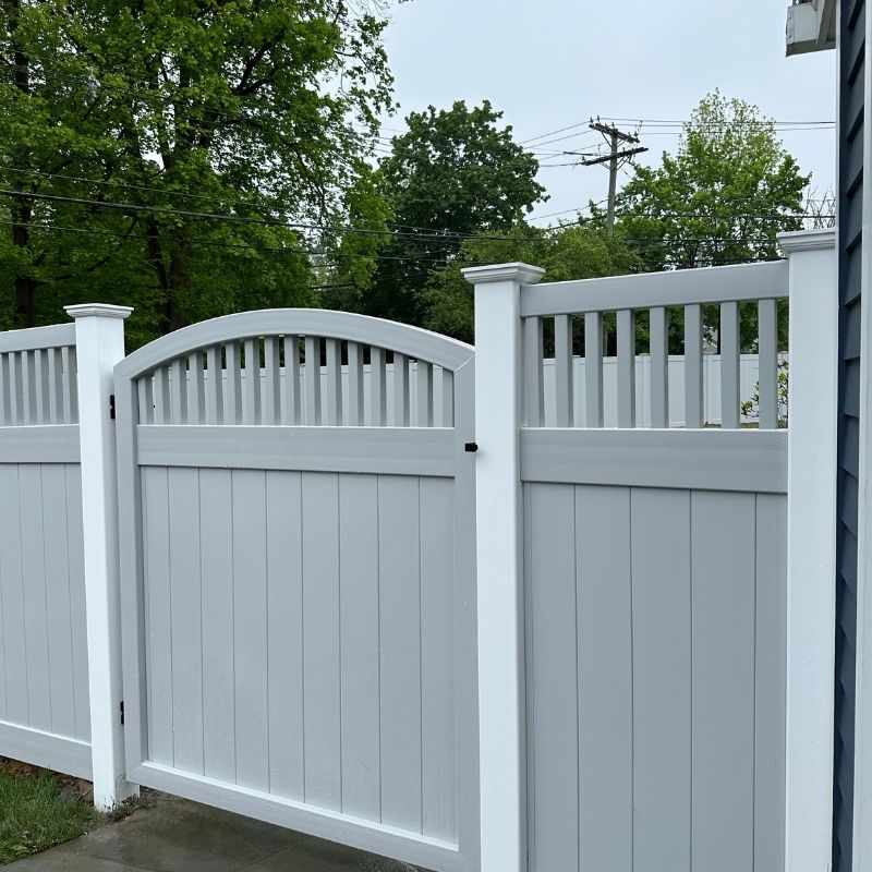Vinyl privacy fence installed by Top Rail Fence