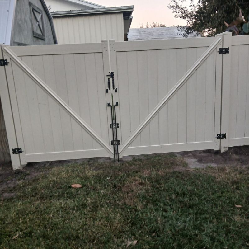 Close up of vinyl gate