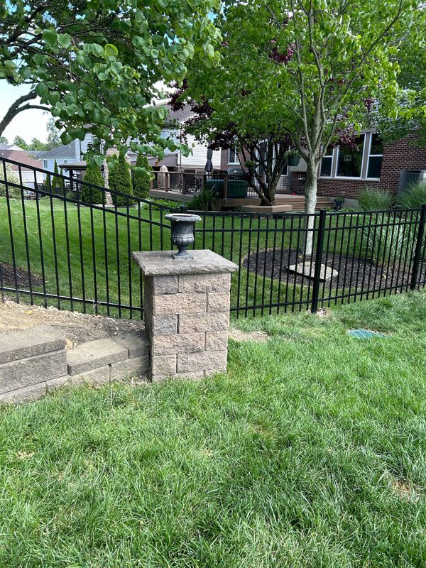 black aluminum fence installation Cincinnati, Ohio